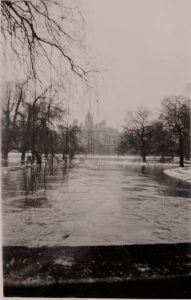 Trinity College Bridge in 1947 floods