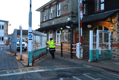 MRD-front-barrier-early-2015-EM