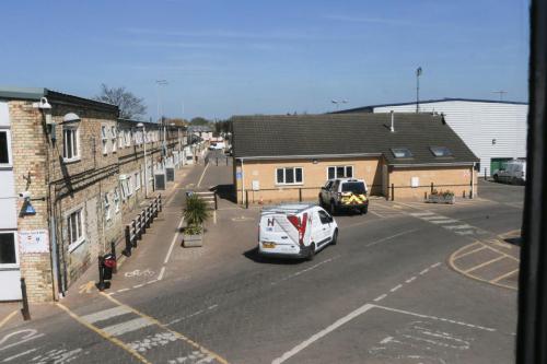 MRD-high-view-to-canteen-with-vehicles-2015-EM