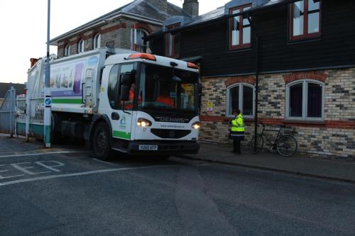 MRD-Early-lorry-going-out-2015-EM