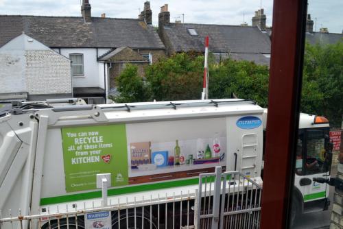 MRD-refuse-lorry-from-gatehouse-July-2015-SL